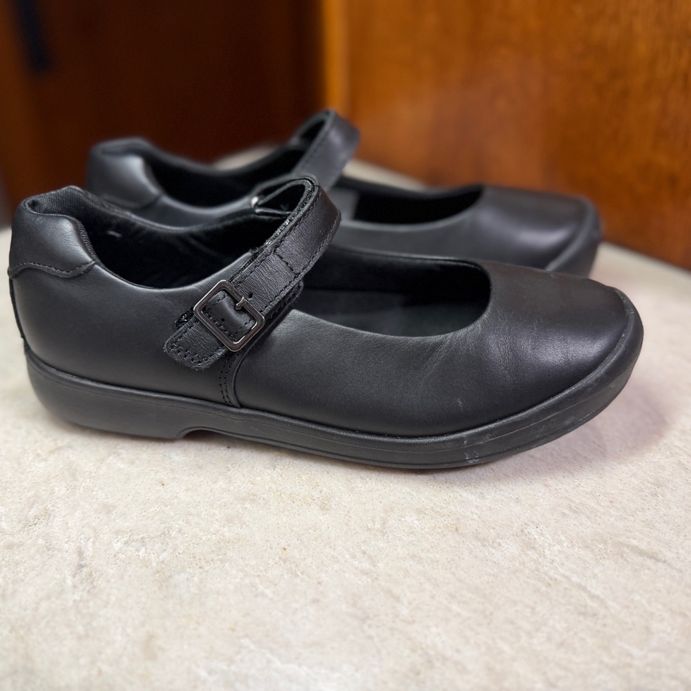 Stride Rite Black Mary Jane Shoes. Size 4.5 Wide. Ainsley.